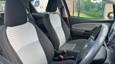 Toyota Yaris 1.5 Hybrid Icon 5dr CVT Hybrid Hatchback